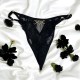 Tanga noir en dentelle avec bijou losanges dorés - PM01GBLK